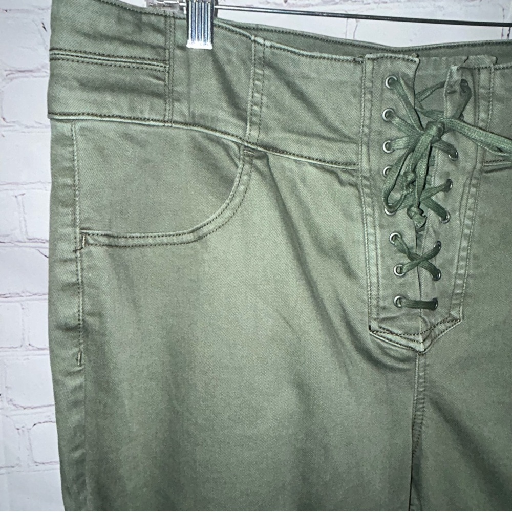 We the Free CRVY lace‎ up jeans size 34 - Picture 3 of 11